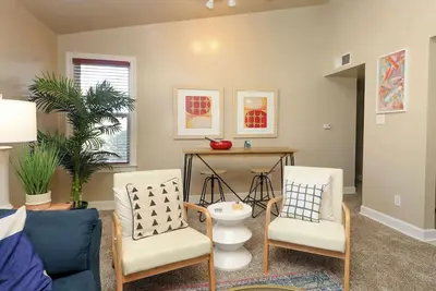 Image de Turnberry's Top-Floor by Apex Short Term Stays