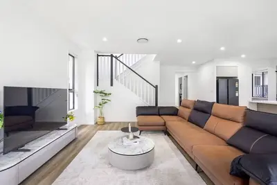 Image de Modern Elegance: Spacious 5br Retreat in Rochedale