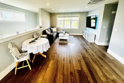 Image de Guest suite in Fairwinds! 2 minutes from golf course w/ putting green in yard!