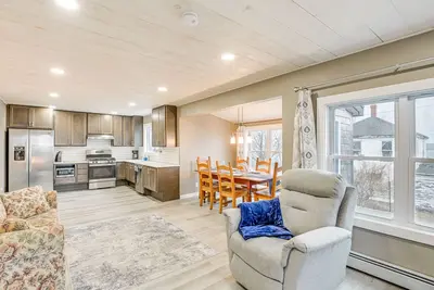 Image de Cozy Maine Getaway: Covered Deck, Walk to Beach!