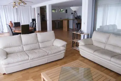 Image de Appart. 3 chambres proche Paris(Suresnes), 120 m2 -proche tramway (avec parking)