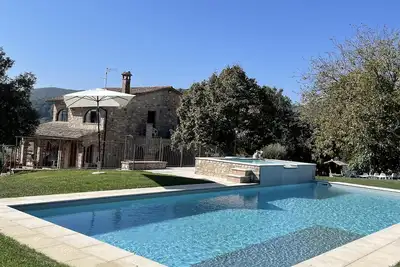 Image de Farmhouse with pool il Tiglio