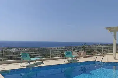 Image de Maison privée bord de mer avec piscine privée