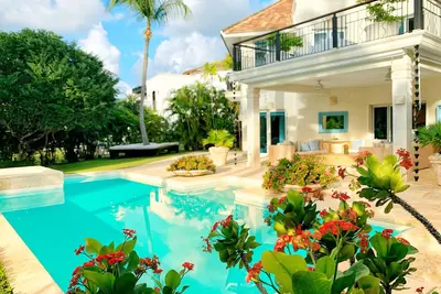 Image de 5-bedroom villa in PuntaCana with Ac, WiFi, walking distance to white sand beach