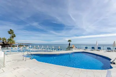 Image de Rdr358 - Amazing 4 bed beachfront Dominion Beach