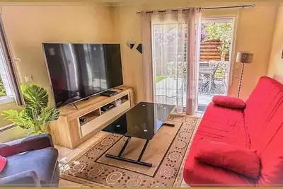 Image de Appart calme : Piscine, jacuzzi, jardin et terrasse privatif