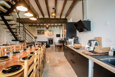 Image de Grande maison de campagne avec spa nordique! Idéal pour des séjours en famille