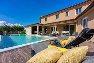 Image de Villa Perla with Private Pool and Whirlpool