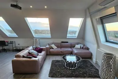 Image de Panoramic View flat in central location