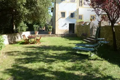 Image de Luxurious apartment with private garden in a vast uncontaminated property 2+2