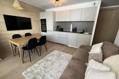 Image de Pied des pistes de ski, 2ème étage, piscine, balcon, télévision, casier à ski, 40m², Alpe d'Huez