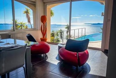 Image de Cactus - Villa élégante avec piscine à débordement et vue sublime - by Tgb