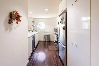 Image de Art deco oasis in downtown Sf