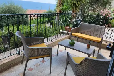 Image de Appartement en bord de mer sur la commune de Miomo (cap corse)