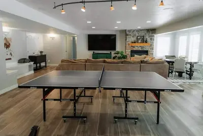 Image de Cozy Full Basement Getaway in Mountain Green