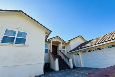 Image de Large custom built home. 5 miles from Downtown Sutter Creek