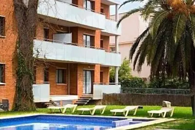 Image de Aptos. Castelldefels, 23 kms from Barcelona, 200 meters from the beach, 3 pers. /apt.