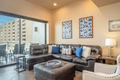 Image de Las Palomas Phase Ii Cabrillo 904 Exceptional Oceanview 2br 2ba Unit.