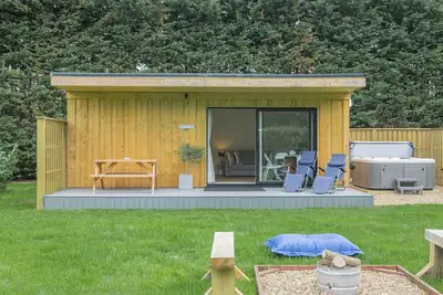 Image de Dog-Friendly Luxury Lodge: Retreat from City to Country Bliss with Hot Tub