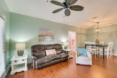 Image de Foley Condo w/ Pool Access: 10 Mi to Gulf Shores!