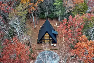 Image de Simplicity has \"A\" style of its own! Secluded mountain retreat in East Ellijay