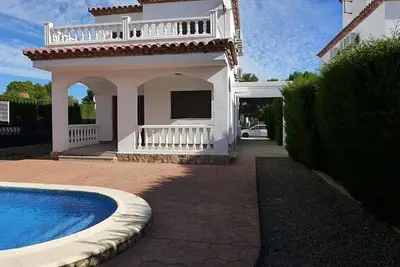 2casas+piscina Privada Cada Casa 8 Pers Miamiplaya