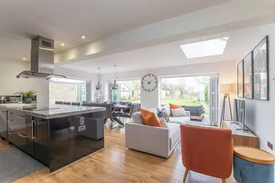 Image de Magnificent 3-Bedroom Home with Swim Spa