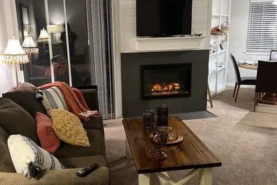 Image de 2bd\/2ba Apartment near Mid-City, Rsa, Ou, Uah, Res. Park, Hospitals, Vbcc, Orion