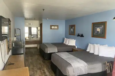 Image de Double Queen Room w/Kitchen Supplies