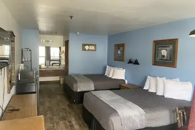 Image de Double Queen Room w/Kitchen Supplies