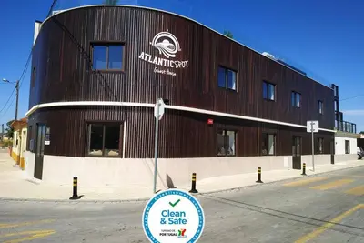 Image de Cosy beach retreat on Poco da Cruz Beach. Every room has their ensuite bathrom!