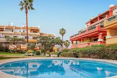 Image de Appartement confortable de 3 chambres à.