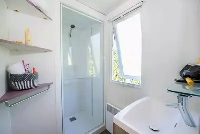 Image de Mobil-home | Classic | 2 Ch. | 4 pers. | Terrasse surélevée