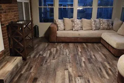 Image de Family home located minutes away from Montgomery.