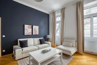 Image de Divine Leopoldstadt 2br w/ Elevator, Fully Furnished, by Blueground