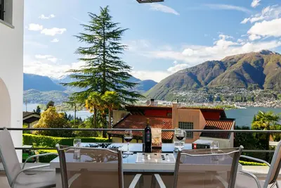 Image de Residenza Miralago Apt. D32 by Interhome