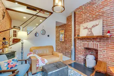 Image de 3 Mi to Dtwn: Charming Row House in Pittsburgh