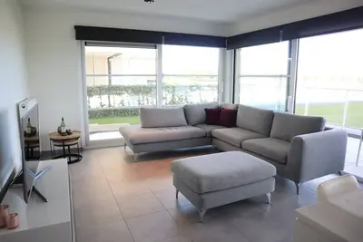 Image de Appartement à Nieuwpoort avec accès à la piscine