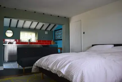 Image de King Of Hearts - King with Ensuite and Kitchen