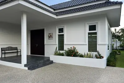 Image de Lovely 3 bed, 2 bath, private swimming pool, fully equipped kitchen, Ac, garage