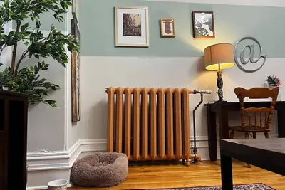 Image de Timeless Comfort, Downtown Halifax Living