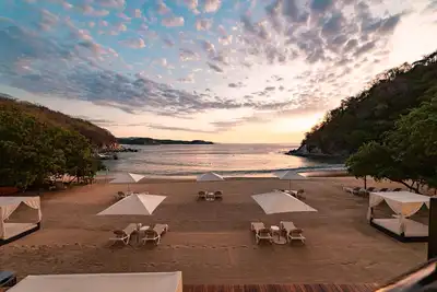 Image de Beachfront Penthouse | Resort Amenities