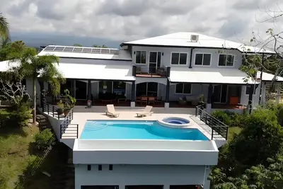 Image de Luxury Villa with Separate Guest house and 360view