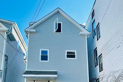 Image de Cozy 2-bedroom apartment with WiFi, Ac in  Irvington