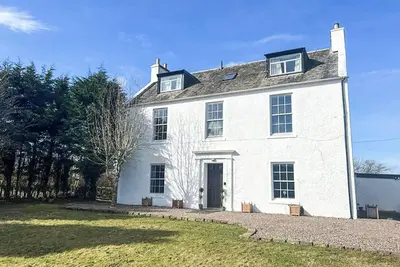 Image de 9 chambres à coucher à Kirknewton, near Edinburgh