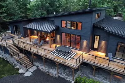 Image de Driftaway Lakehouse - Georgian Bay Island Escape! Optional Pontoon Rental