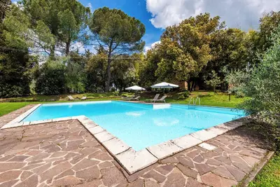 Image de Agritourisme 'La Torre Di Monsindoli' avec piscine partagée, jardin privé et Wi-Fi