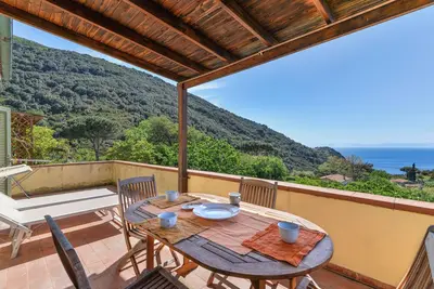 Image de Appartement 'Cinciarella Casa Vai' avec vue sur mer, Wi-Fi et climatisation