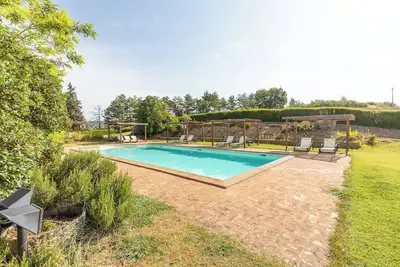 Ferme 'Agriturismo Selvoli - La Civetta' avec piscine partagée, terrasse privée et Wi-Fi