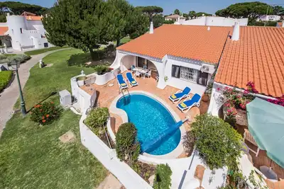 Image de Villa \"Mng Elliott 13\" avec piscine privée et Wi-Fi